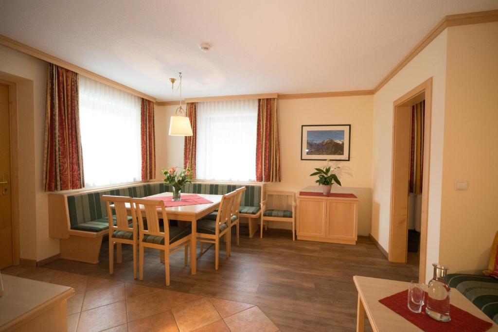 Landhaus Lexner Tux Buitenkant foto